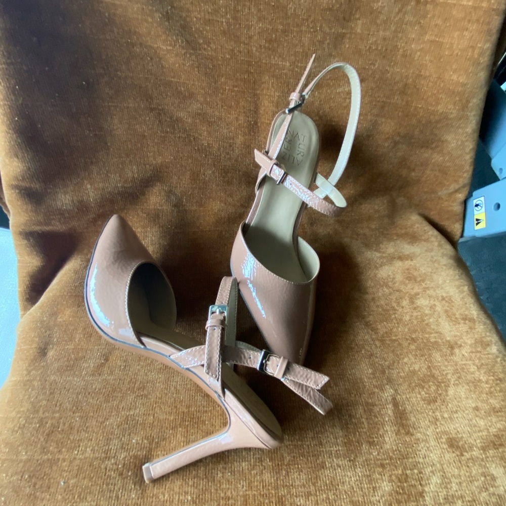 Naturalizer Adalyn 8.5M cafe patent heel